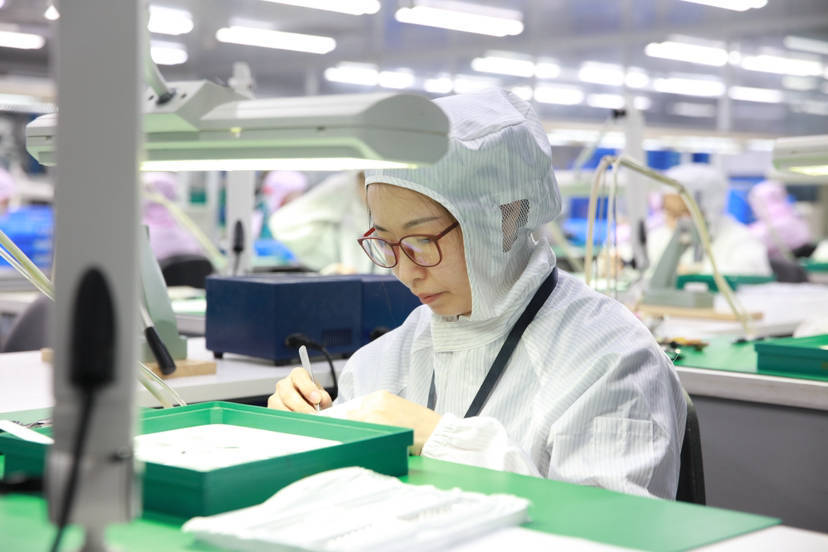 光明时间谷园区钟表匠人技能争霸赛举办